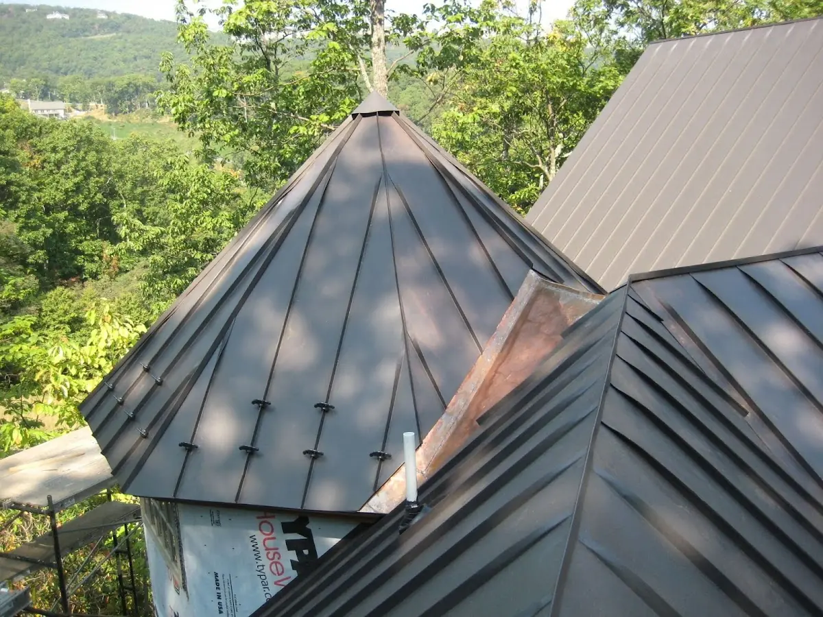Professional Roof Tarp Installation by Craftsman Roofing in Baristo