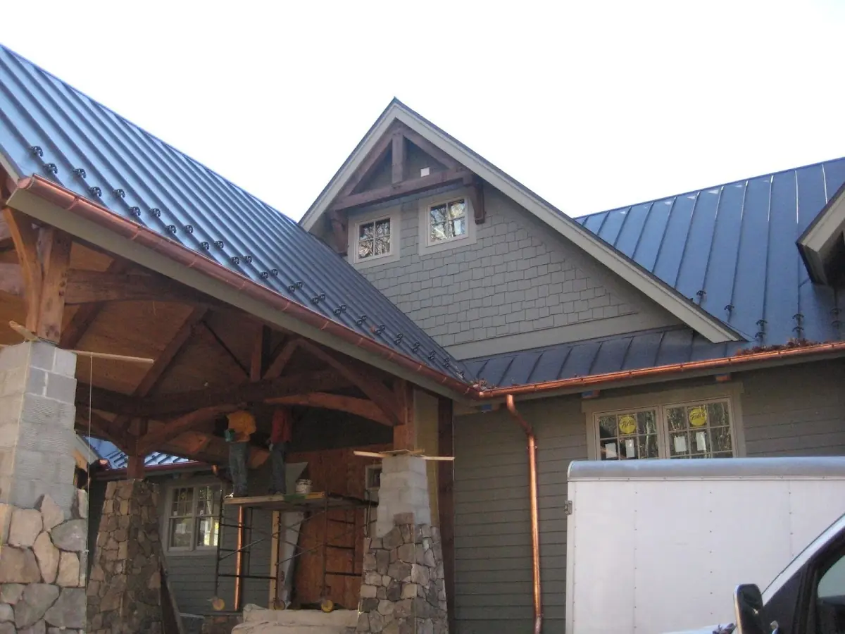 Craftsman Roofing team delivering quality roofing work in Baristo